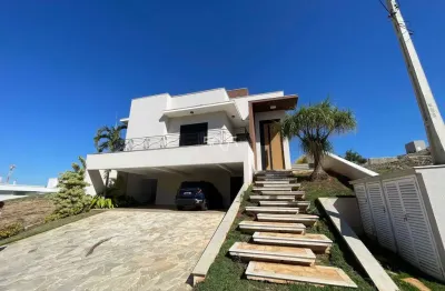 Casa à venda no condomínio jardim theodora, 3 suítes, com 285m² de área construída e 600m² de área total