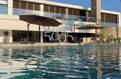 Imóvel à venda no condomínio fazenda vila real, com 867,00m² de área construída e 3.067,00m² de área total.