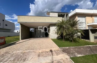 Casa  no condomínio saint paul para alugar com 03 suítes, piscina, quintal.