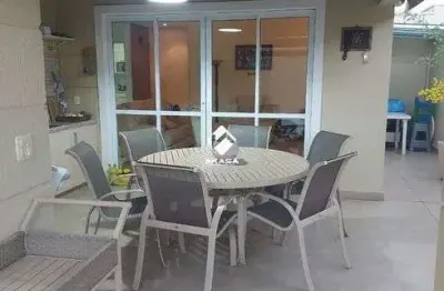 Casa de condomínio para venda tem 175 metros quadrados com 3 quartos