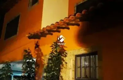 Sobrado para venda com 190 metros quadrados com 3 quartos em residencial cambuy - araraquara - sp