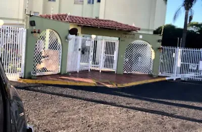 Apartamento Reformado, 3 quartos,  com Vista para a Piscina e Sol da Manhã