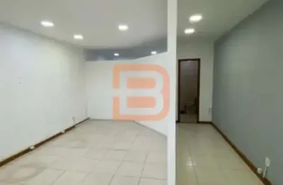 Sala comercial à venda no Centro, Maricá 