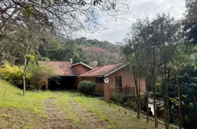 Imóvel para aluguel e venda possui 580 metros quadrados com 4 quartos