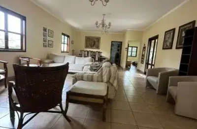 Imóvel para venda possui 360 metros quadrados com 4 quartos em jardim do golf i - jandira - sp