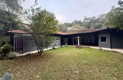 Imóvel para aluguel e venda tem 294 metros quadrados com 3 quartos