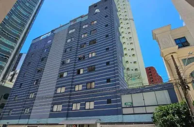 Apartamento 3 dormitórios quadra mar 1 vaga de garagem centro em balneário camboriu em santa catarina