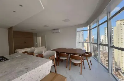 Apartamento localizado no centro de balneário camboriú e acerca de 450m da praia. para | centro, balneário camboriú, santa catarina