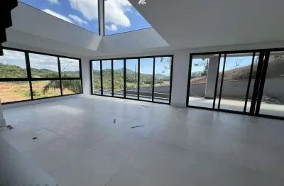 Casa com 3 suítes 270m² privativos em condomínio fechado para venda em Camboriú Santa Catarina