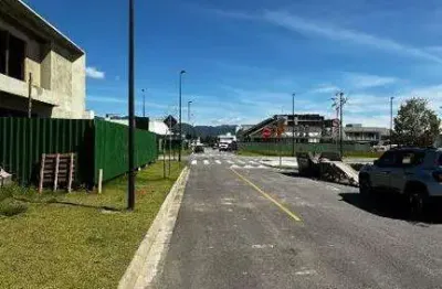Terreno à venda na Avenida Governador Celso Ramos, Balneário Perequê, Porto Belo