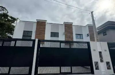 Sobrado com 2 suítes no bairro rio pequeno em camboriú