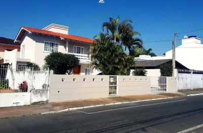Casa com 4 quartos à venda na Rua 2300, Centro, Balneário Camboriú