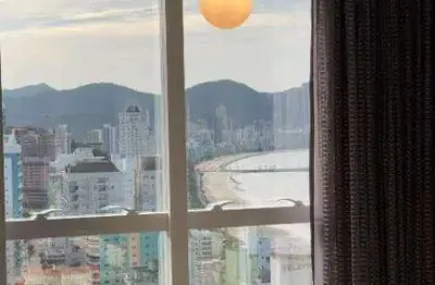 Apartamento com 5 quartos à venda na Rua 224, Meia Praia, Itapema