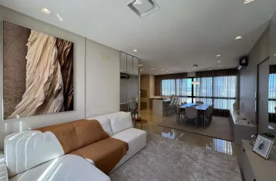 Apartamento mobiliado com 3 suítes no centro de balneário camboriú.