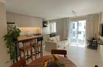 Apartamento com 02 dormitórios na praia brava em itajaí.