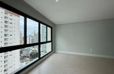 Apartamento no centro de balneário camboriú, próximo ao supermercado de angelina.