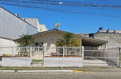 Casa com 3 quartos à venda na Rua Bogotá, Areias, Camboriú
