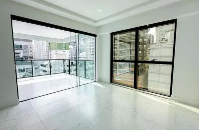 Apartamento com 3 Suítes, Varanda Gourmet e Condomínio com Piscina e SPA