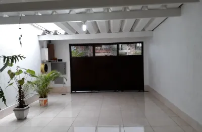 Sobrado 3 dormitórios 1 suíte + 2 banheiros 3 garagens reformado