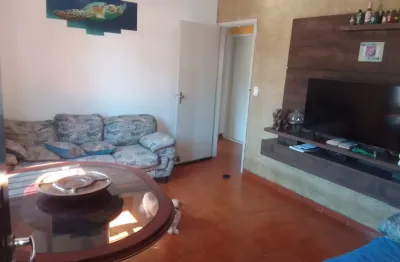 Sobrado Superior Primeiro Andar 2 quartos completo + Vaga de Garagem Perto do Mercado Vencedor Jd Santa Maria