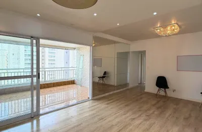 Apartamento grande na mooca de 100m, 3 quartos sendo 1 suíte e 2 vagas próximo do metrô