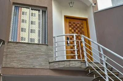 Sobrado mobiliado de 188m², 3 suítes e 3 vagas na vila carrão