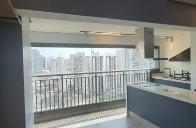 Apartamento amplo de 81m², 2 dormitórios sendo 1 suíte e 2 vagas com depósito