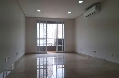 Sala comercial de 32m² com varanda, ar condicionado e vaga de garagem