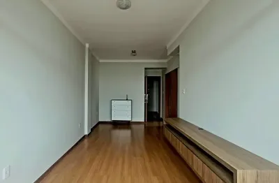 Apartamento 83m² no Bandeirantes, com 2 quartos e suíte e garagem. Prédio com elevador e box privativo do apartamento!!