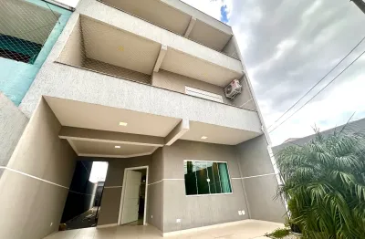 Triplex a venda em são josé dos pinhais, com 4 quartos e 2 suítes