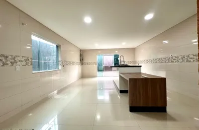 Triplex a venda em são josé dos pinhais, com 4 quartos e 2 suítes