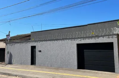 Casa parque das nações 3 quartos com suite excelente localização.