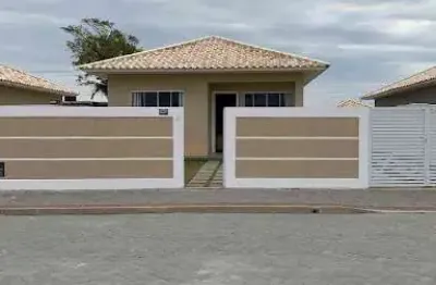 Casa com 3 dormitórios para alugar, 80 m² por r$ 3.000,00/ano - praia linda - são pedro da aldeia/rj