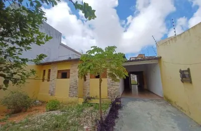 Nova parnamirim-casa -03 qtos.02 suíte. terreno 10x40 - r$ 345 mil reais a vista. não financia