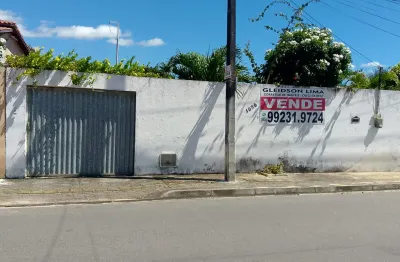 Casa plana no Icaraí, em excelente Localização na Eliezer Freitas Guimarães ( Rua que Liga o Icaraí a Estruturante CE085).