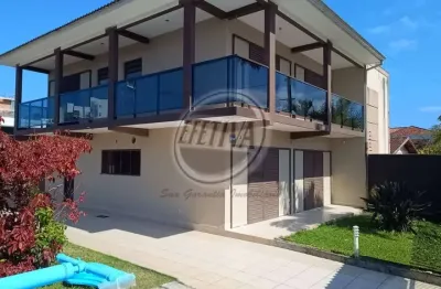 Casa com 5 quartos à venda na Avenida Vinte e Nove de Abril, Brejatuba, Guaratuba