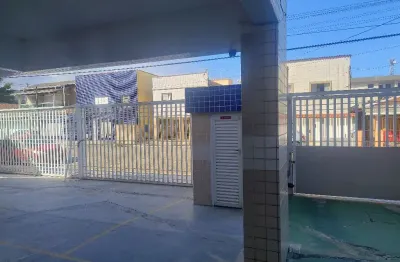 Apartamento 2 dormitorios sendo 1 suite, varanda, 1 vaga no centro