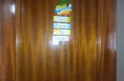 Lindo apartamento mobiliado no Centro de Mongaguá, varanda com vista do mar, lazer com piscina.