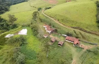 Chácara / sítio com 3 quartos à venda na Zona Rural, Caldas 
