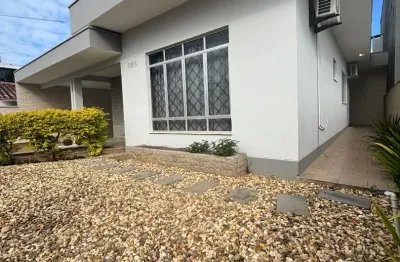 Oportunidade imperdível, casa averbada, apta a financiamento bancário