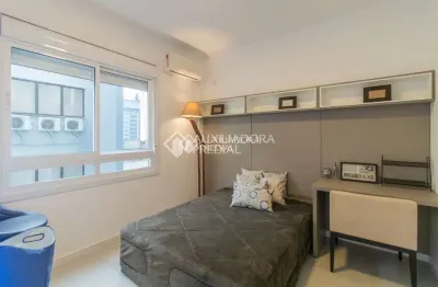 Apartamento com 1 quarto à venda na rua josé do patrocínio, 373, cidade baixa, porto alegre, 28 m2 por r$ 234.200