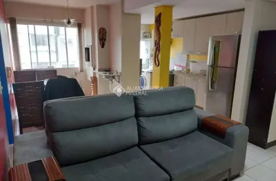 Apartamento com 2 quartos à venda na rua mura, 288, guarujá, porto alegre, 55 m2 por r$ 225.000