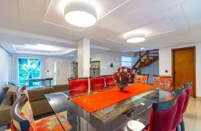 Casa com 3 quartos à venda na Rua Luiz Domingos da Silva, 141, Parque da Matriz, Cachoeirinha, 255 m2 por R$ 850.000