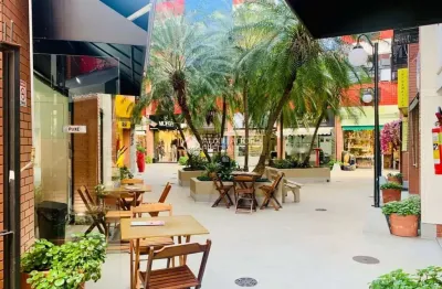 Ponto comercial à venda na rua vinte e quatro de outubro, 435, moinhos de vento, porto alegre, 35 m2 por r$ 490.000