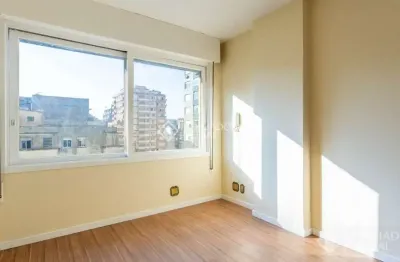 Apartamento com 2 quartos à venda na avenida senador salgado filho, 257, centro histórico, porto alegre, 63 m2 por r$ 240.000