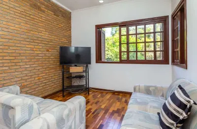 Casa em condomínio fechado com 3 quartos à venda na rua professor emílio meyer, 22, vila conceição, porto alegre, 263 m2 por r$ 800.000
