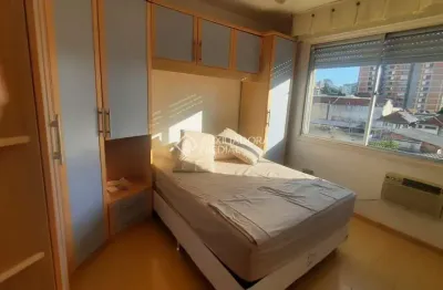 Apartamento com 2 quartos à venda na rua pelotas, 415, floresta, porto alegre, 66 m2 por r$ 290.000