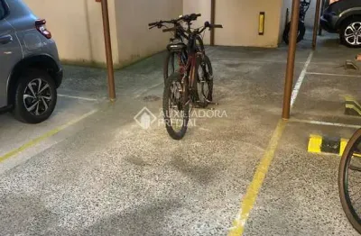 Garagem à venda na rua josé do patrocínio, 1100, cidade baixa, porto alegre, 21 m2 por r$ 65.000