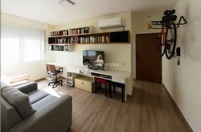 Apartamento com 1 quarto à venda na Rua Ângelo Crivellaro, 450, Jardim do Salso, Porto Alegre, 43 m2 por R$ 195.000