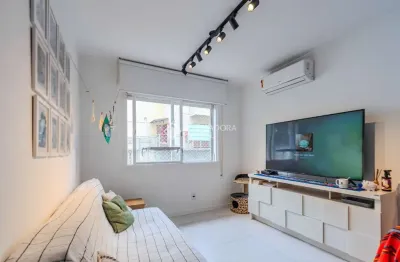 Apartamento com 2 quartos à venda na Rua Atanásio Belmonte, 51, Boa Vista, Porto Alegre, 59 m2 por R$ 350.000